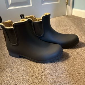 Black Faux Fur Lined Waterproof Chooka Boots